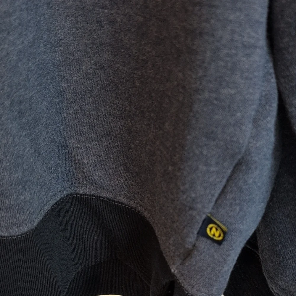 Nautica Men's Heather Navy Blue Crewneck Sweatshirt With Pocket